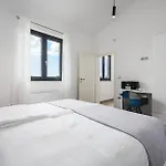 Villa 115 *