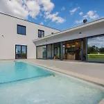 Villa 115